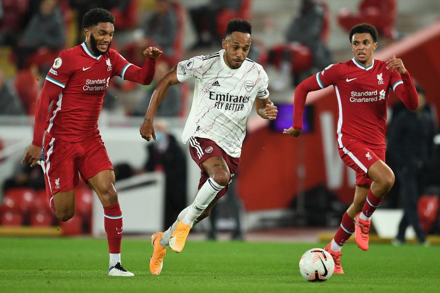 Soi kèo phát góc Liverpool vs Arsenal